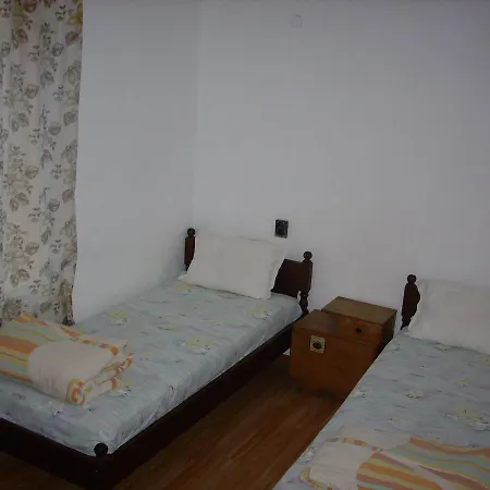 Zora Hotel